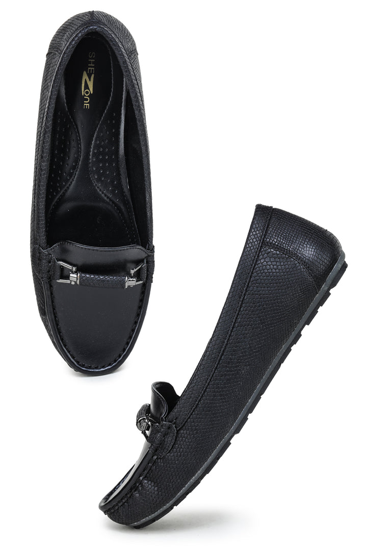 Shezone Women Black Loafers