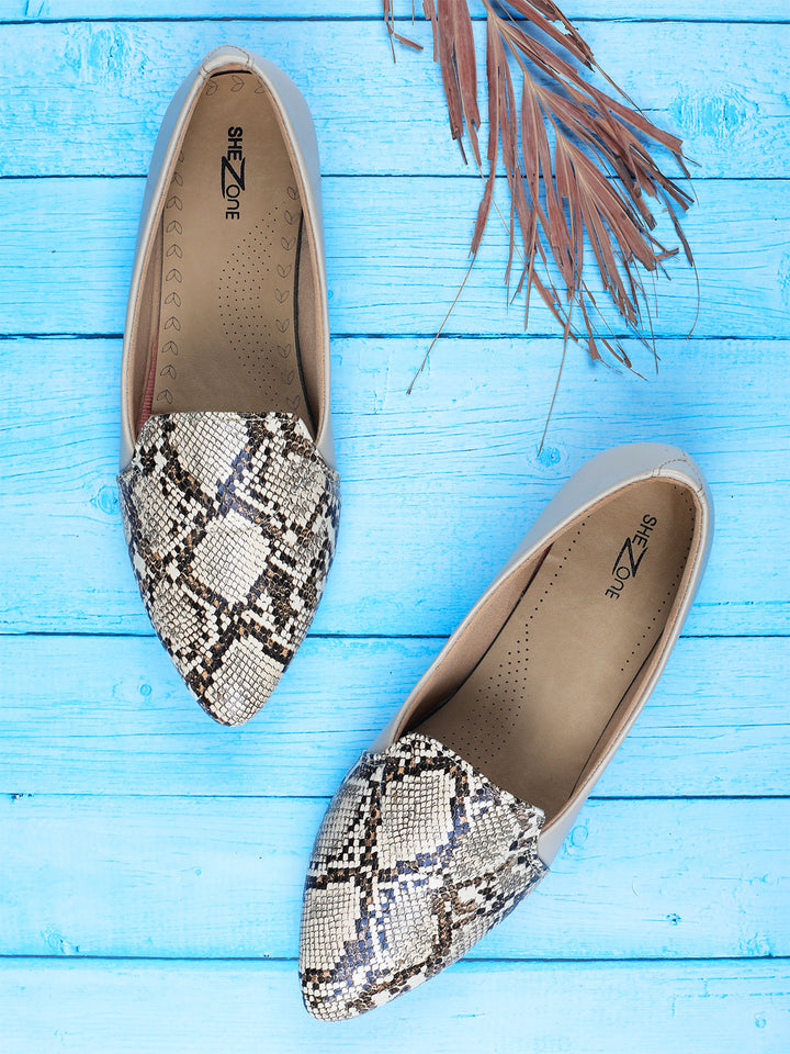 Shezone Women Cream Flats
