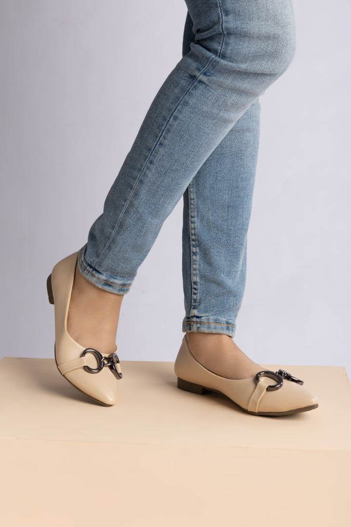 Shezone Cream Women Flats