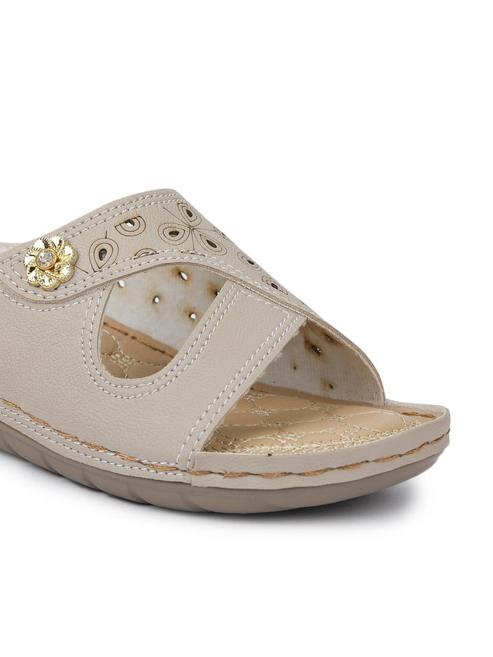 Shezone Cream Women Flats