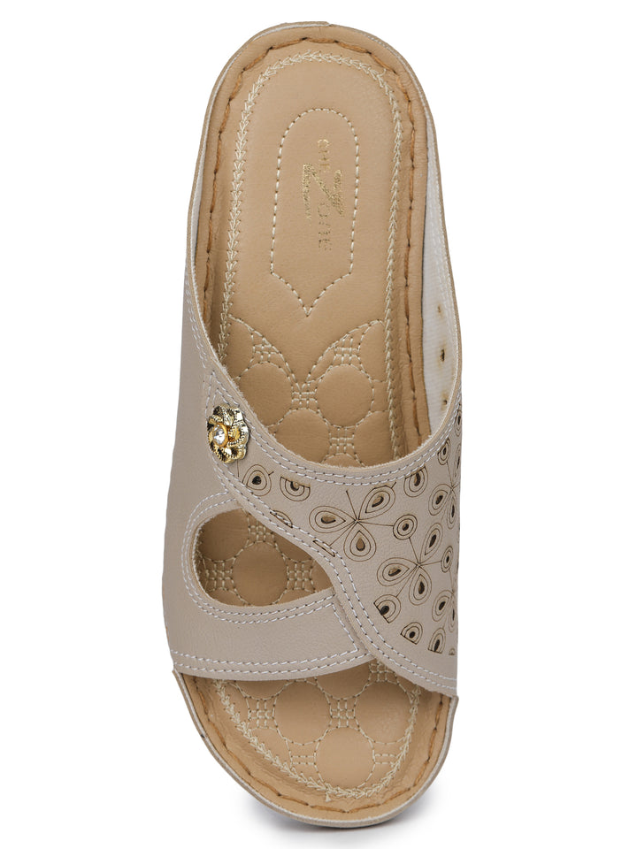 Shezone Cream Women Flats