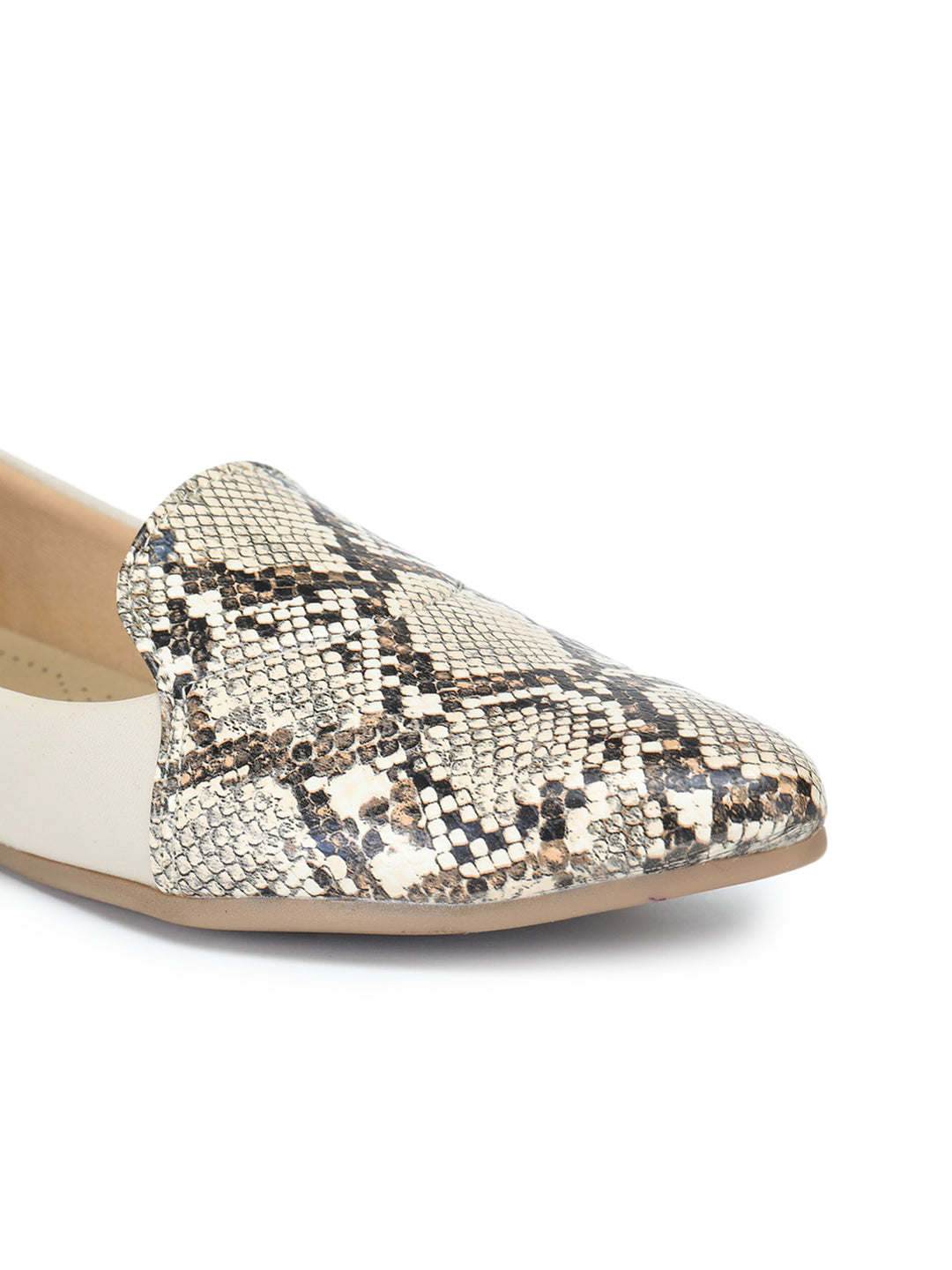 Shezone Women Cream Flats