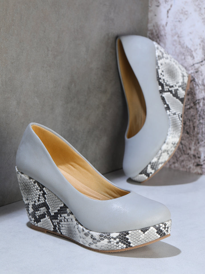 Shezone Women Grey Heels
