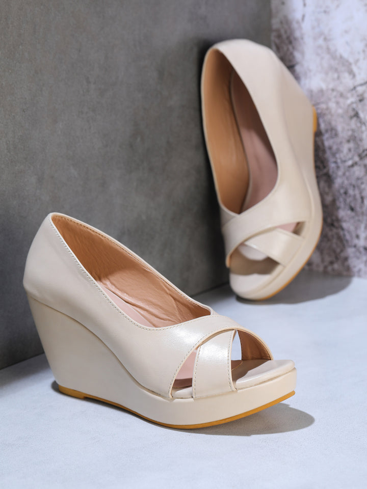 Shezone Women Cream Heels
