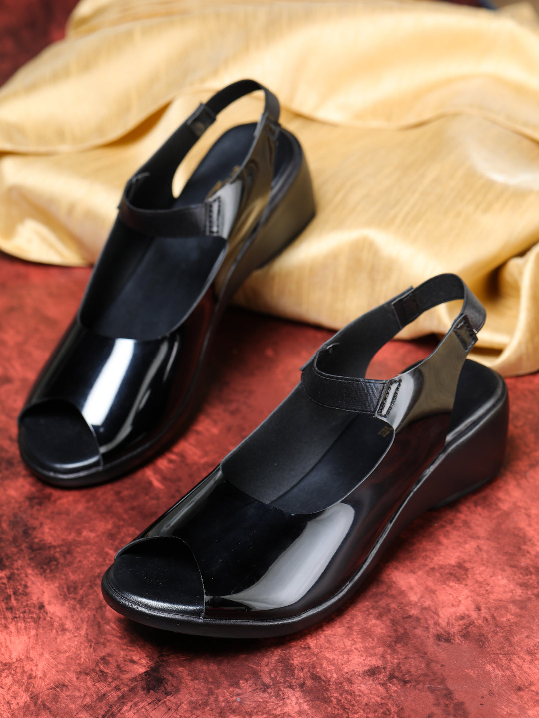 Shezone Women Black Heels