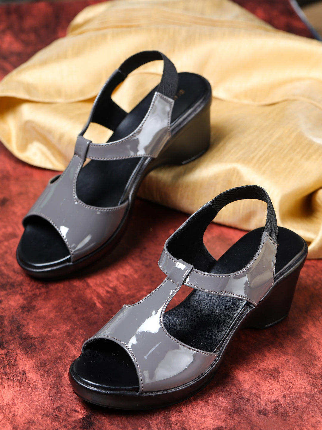 Shezone Women Grey Heels