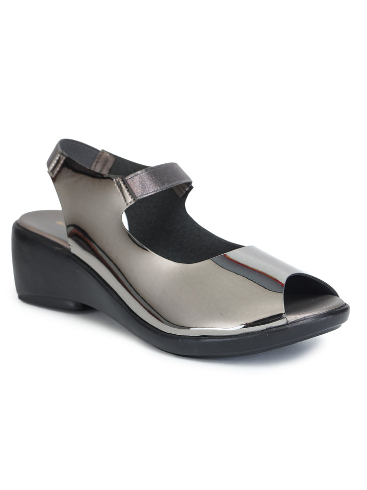 Shezone Women Grey Heels